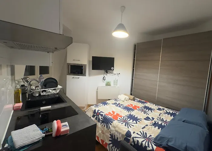 Apartment 15 *
